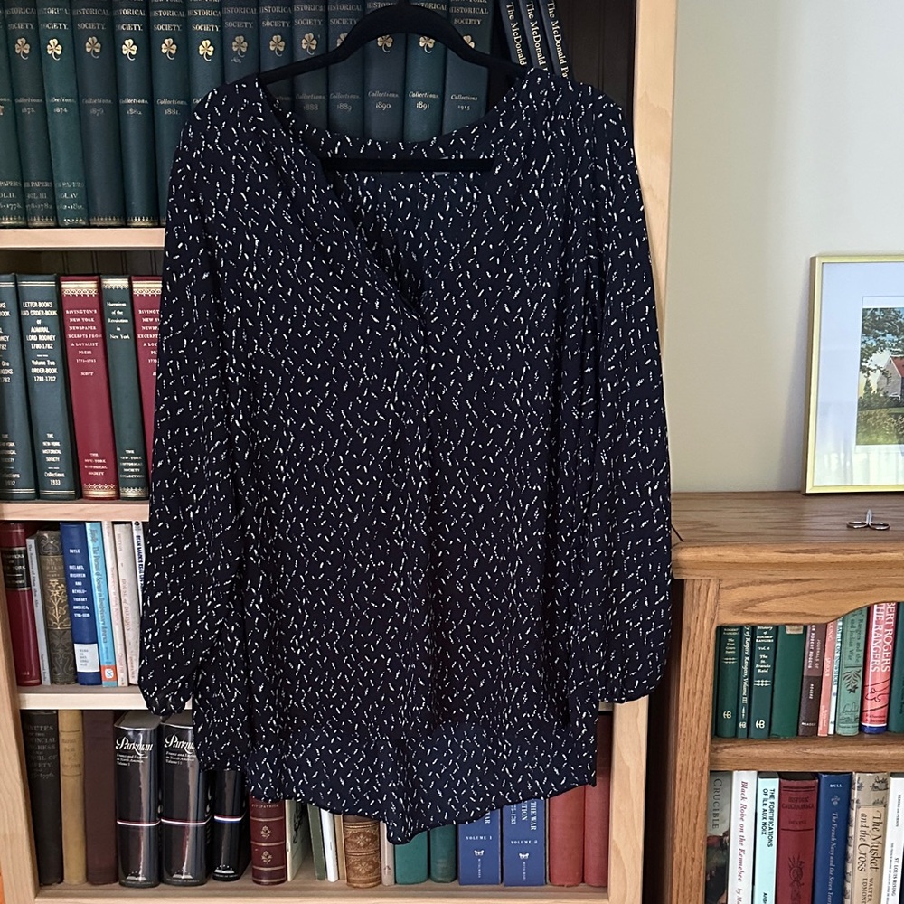 Tahari Navy Printed Long-Sleeve V-Neck Blouse